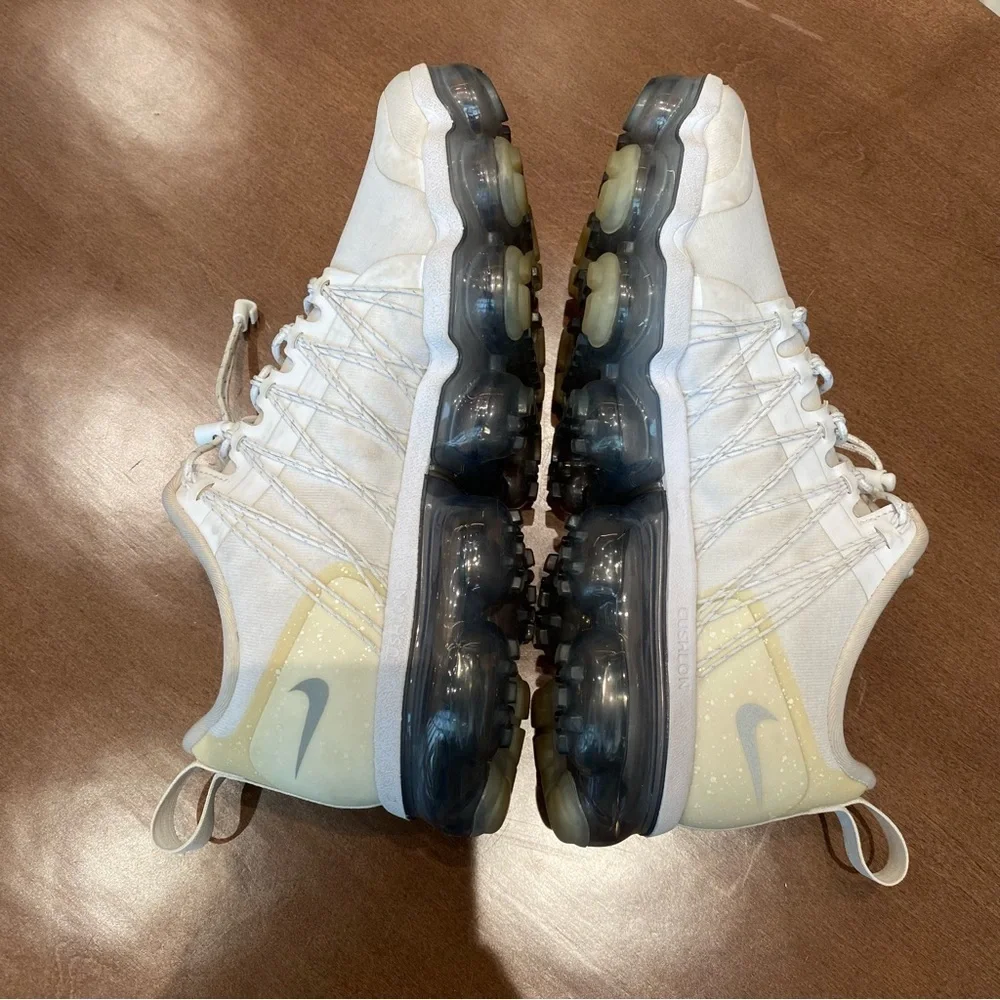 Nike Air Women’s VaporMax Run Shoes, Size 7